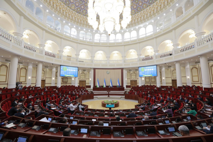 В Узбекистане расширили права парламентской оппозиции