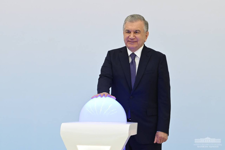 Президент нажал символическую кнопку и запустил 6 новых предприятий в Сурхандарьинской области