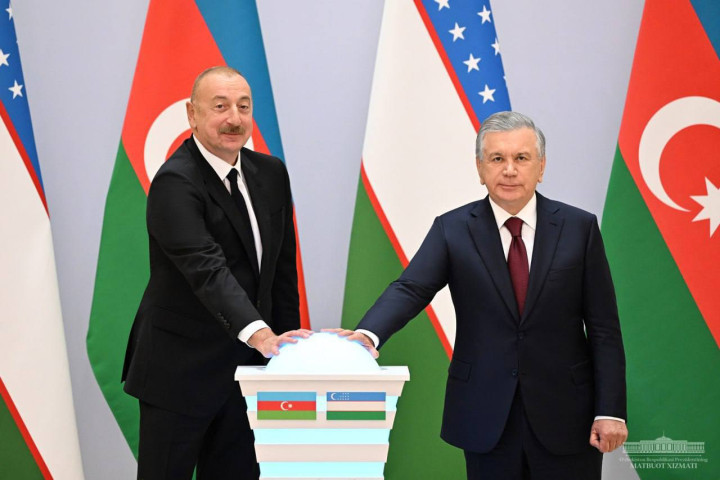 Президенты Шавкат Мирзиёев и Ильхам Алиев приняли участие в запуске ряда совместных проектов