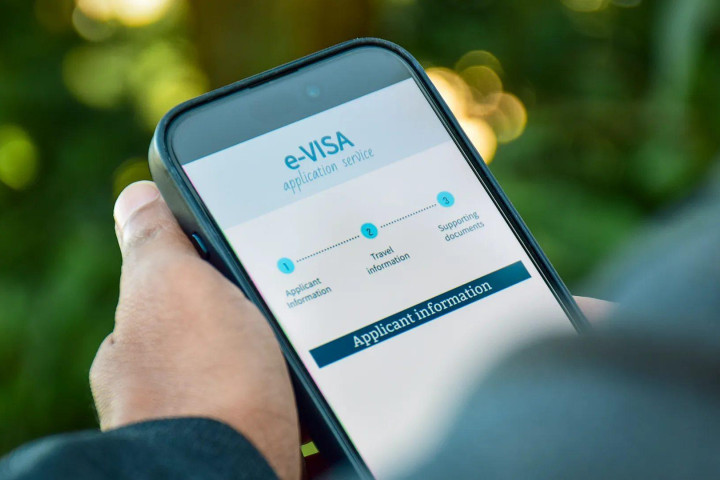 Великобритания полностью перешла на систему «eVisa»