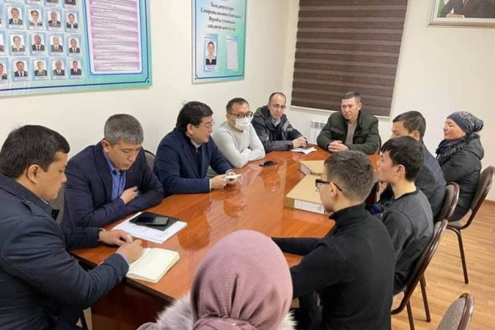 Самаркандский инцидент с поддержанным ноутбуком привел к увольнению и выговорам ответственных лиц