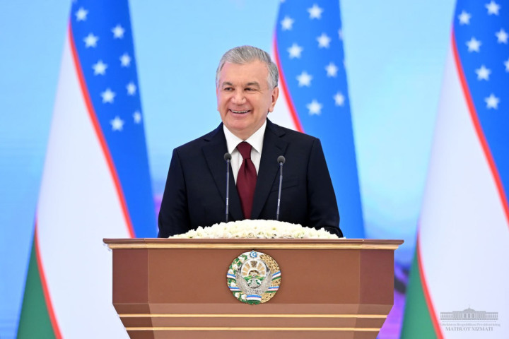 Президент поздравил народ Узбекистана с праздником узбекского языка