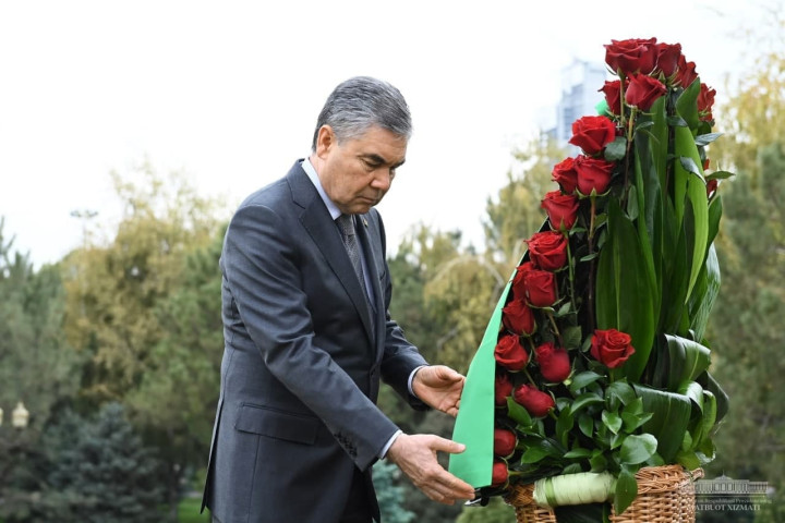 Почтена память Первого Президента