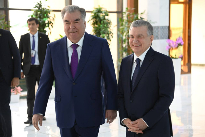Президент Таджикистана прибыл с визитом в Узбекистан