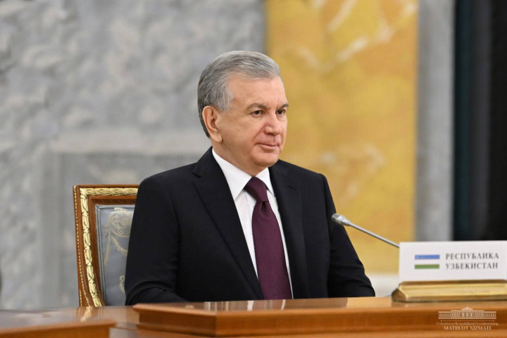 Президент Узбекистана принял участие в неформальном саммите СНГ в Санкт-Петербурге