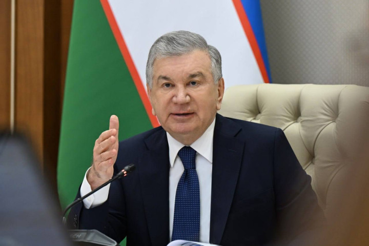 Президент Узбекистана поручил разработать стратегию развития автодорог до 2035 года