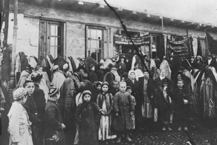 Как женщинам Узбекистана относились 100 лет назад - уникальные архивные фотографии