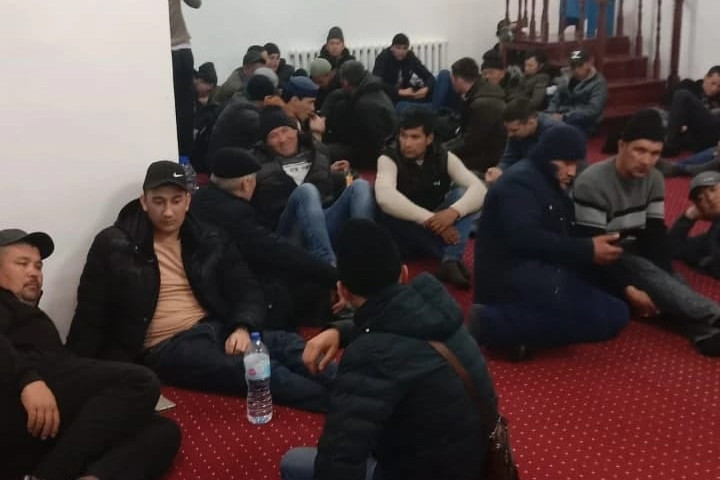 В Актюбинской области Казахстана из снежных заносов эвакуировали 106 граждан Узбекистана