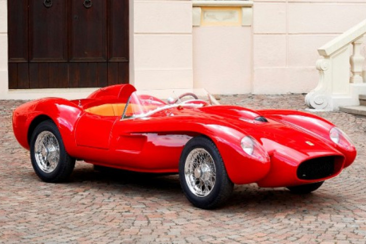 Ferrari выпустила новый спорткар Testa Rossa J