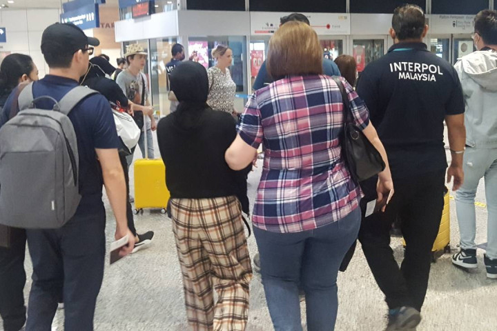 В Узбекистан из Малайзии доставлена женщина, подозреваемая в торговле людьми