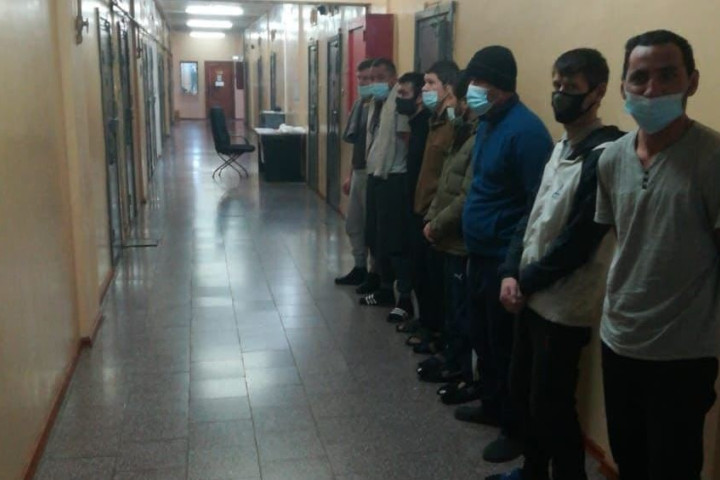 В посольство Узбекистана обратились 17 мигрантов, попавших в изолятор временного содержания в Казахстане