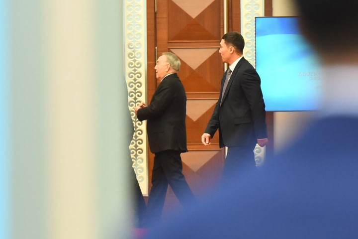 Парламент Казахстана признал утратившим силу закон о Елбасы