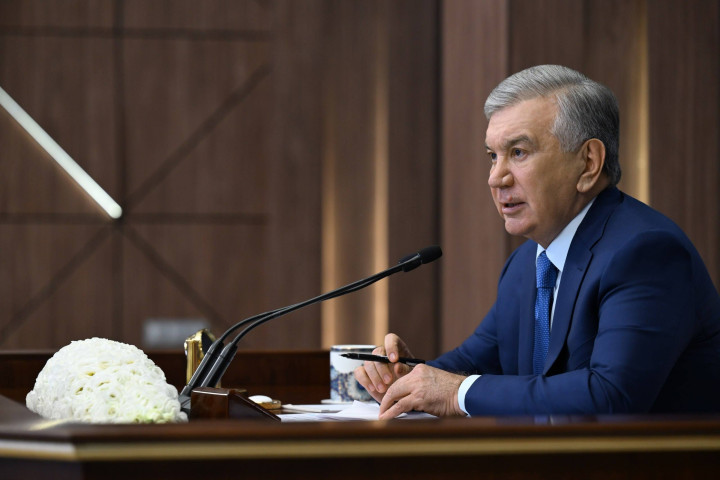 Шавкат Мирзиёев поручил до 1 сентября изучить промпотенциал каждого района Намангана для новой программы развития