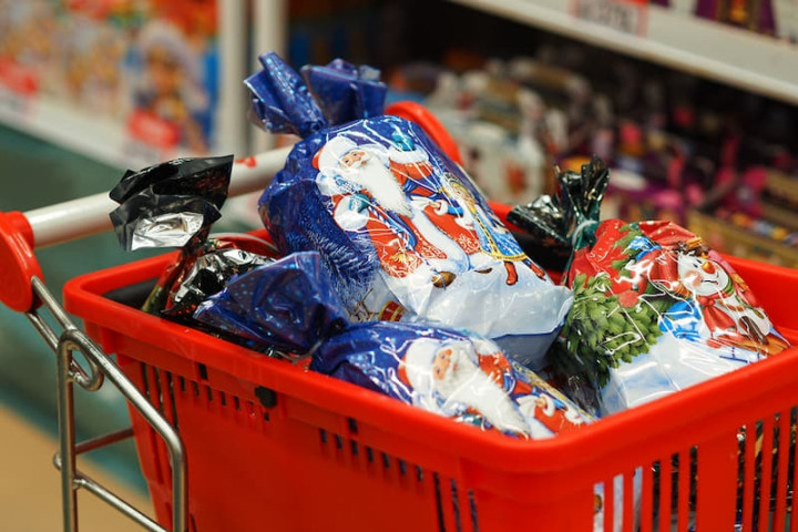 Торговым сетям напомнили о сохранении стабильности цен на продукты перед Новым годом