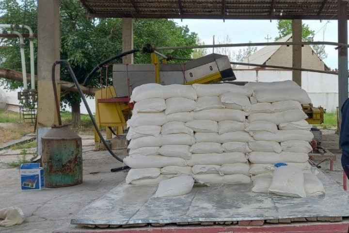 В Самаркандской области незаконно продали почти 85 тонн муки, предназначенной для населения