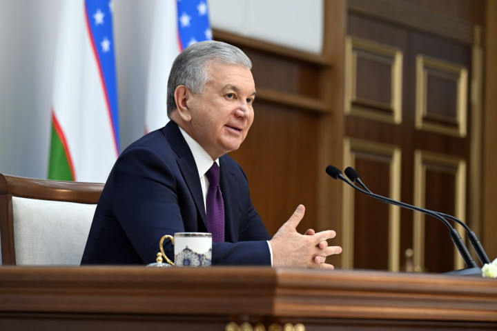 Президент поздравил узбекистанцев с Днем профсоюзов