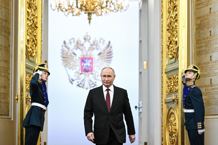 Владимир Путин официально вступил в должность президента России на пятый срок