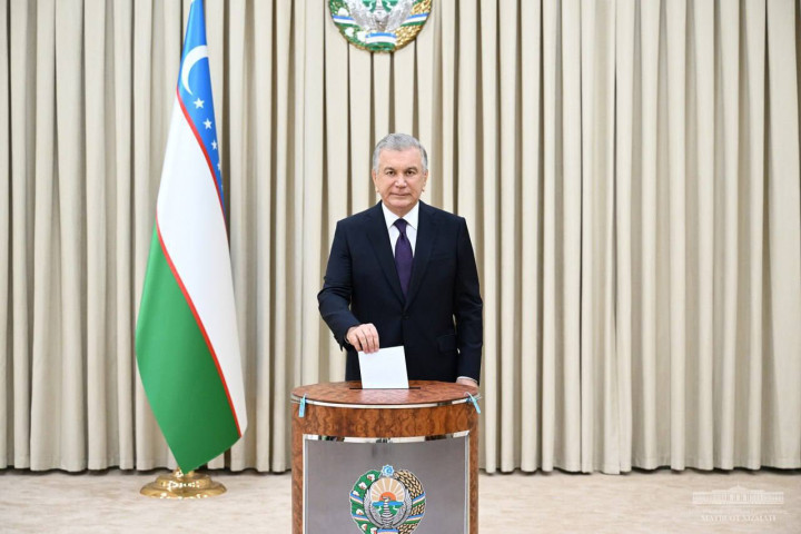 Президент Шавкат Мирзиёев проголосовал на референдуме