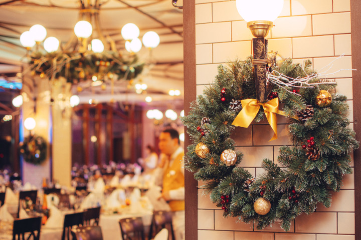 Соцсети: В Узбекистане госорганам запретили проводить новогодние корпоративы