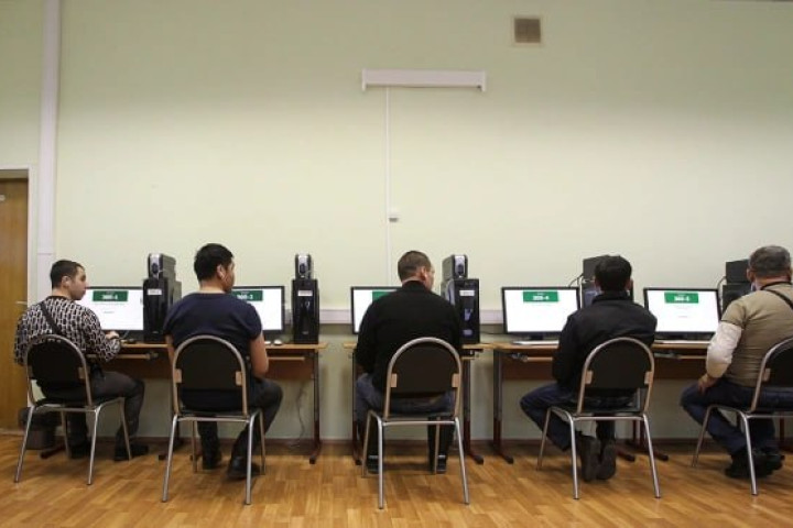 В России могут освободить часть трудовых мигрантов от экзамена по русскому языку