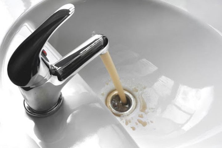Veolia Energy Tashkent прокомментировала изменение цвета горячей воды в жилых домах столицы