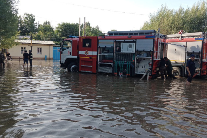 Стала известна причина подтопления махалли в Ташкенте водами канала Салар