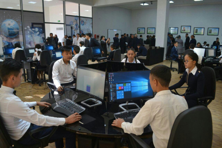 В Узбекистане молодежи предоставят кредиты на обучение в IT-сфере