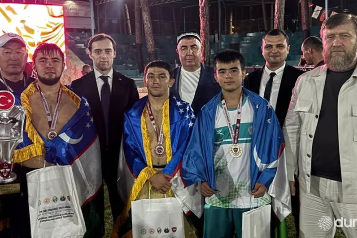 Узбекистан завоевал три медали на международном турнире по «Аба кураши» в Турции