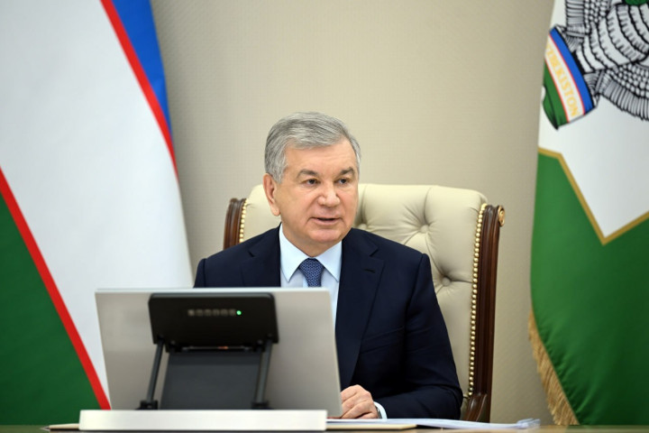 Президент Узбекистана поручил снизить себестоимость продукции химпрома на 10-15 процентов