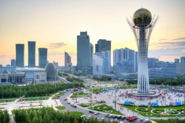 Депутаты в Нур-Султане поддержали переименование столицы Казахстана в Астану