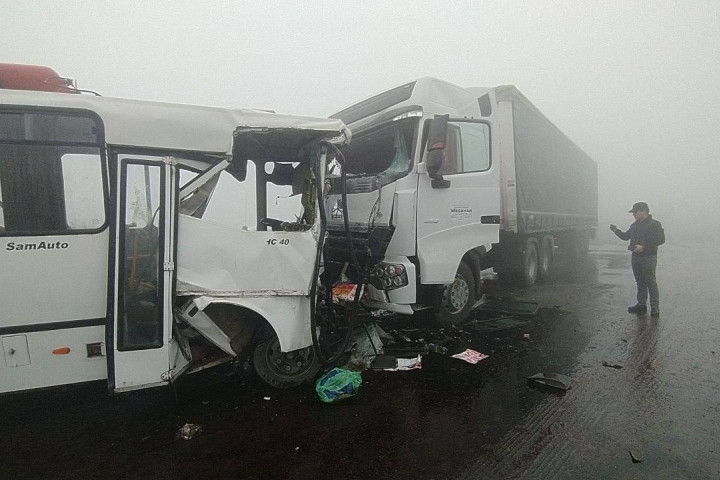 В Андижанской области в ДТП с участием автобуса и грузовика погибли несколько человек - подробности