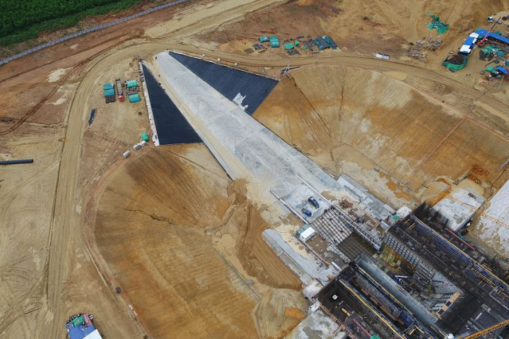 Узбекистанцев отправили на строительство российского космодрома