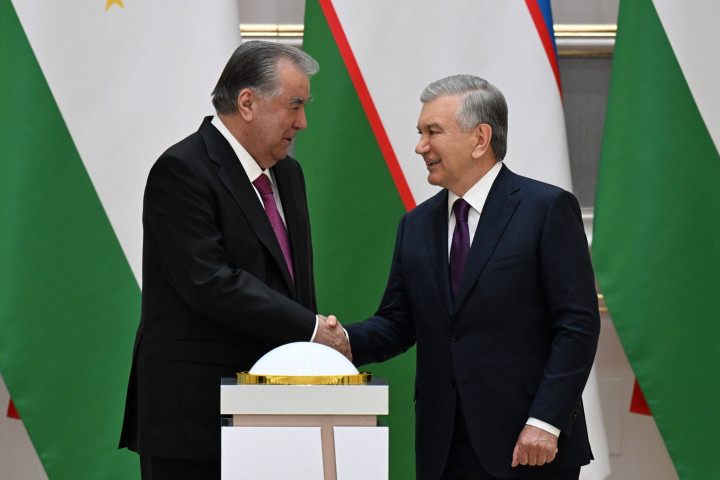 Президенты Узбекистана и Таджикистана запустили крупные проекты кооперации