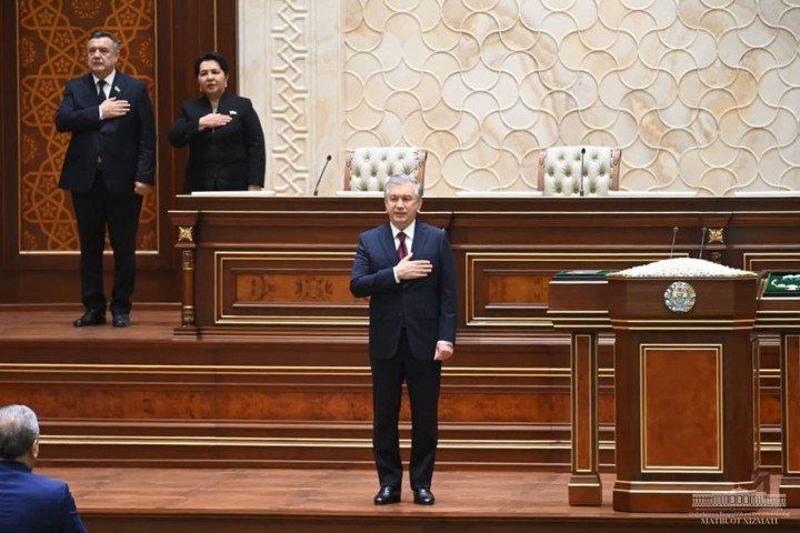 Шавкат Мирзиёев принял присягу на второй президентский срок
