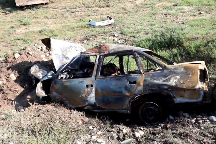 В Самарканде четыре пассажира сгорели в машине, врезавшейся в бетонное ограждение