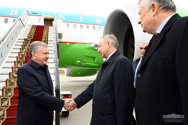 Президент Узбекистана прибыл с рабочим визитом в Санкт-Петербург
