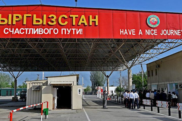 Парламент Кыргызстана принял законопроект, предусматривающий пересечение кыргызско-узбекской границы по ID-карте