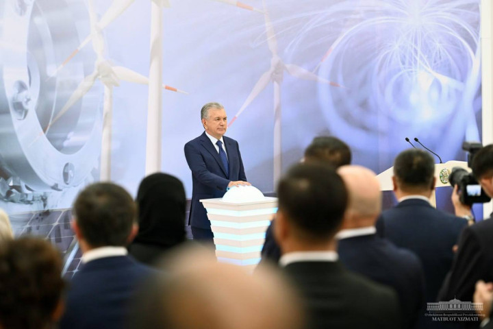 Президент Шавкат Мирзиёев дал старт строительству и деятельности новых объектов в Каракалпакстане
