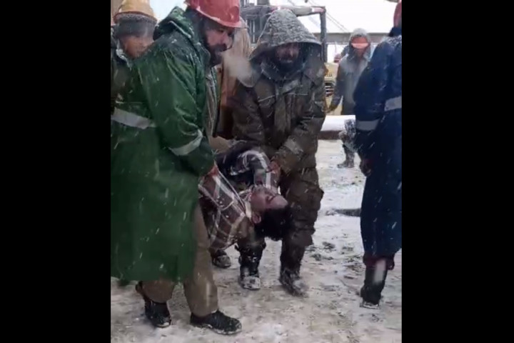 Трое рабочих погибло под завалами при строительстве блока медно-обогащающего завода при АГМК, еще 29 ранены - видео