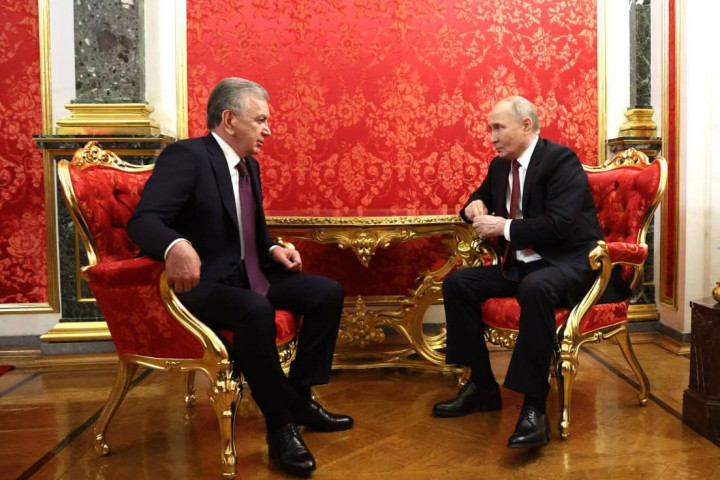 Шавкат Мирзиёев встретился с Владимиром Путиным и принял участие в саммите ЕАЭС в Москве