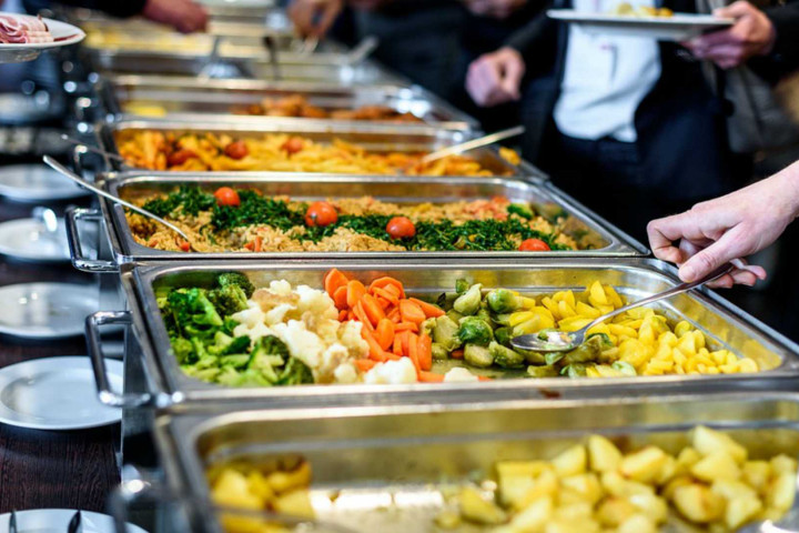 За полгода запрещена продажа 440 тонн продуктов питания и блюд домашнего приготовления