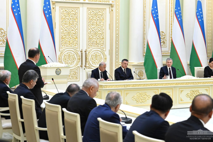 Президент предложил провести референдум по изменениям в Конституции страны