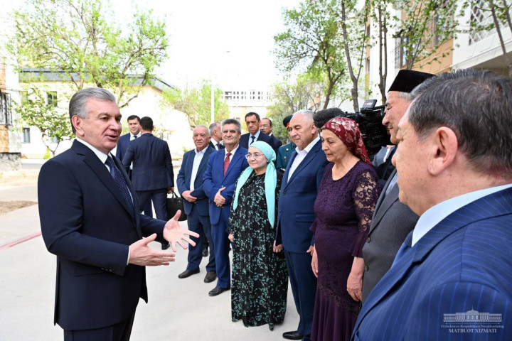 Президент ознакомился с преобразованиями в махалле города Ташкента