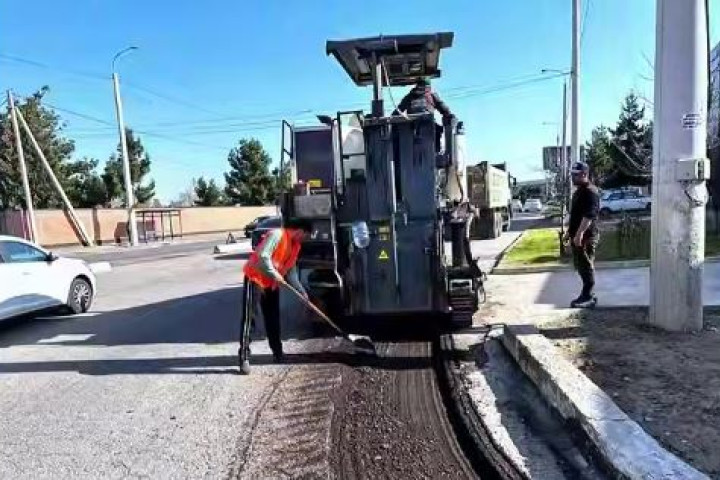 В Ташкенте стартовал карточный и ямочный ремонт дорожного покрытия