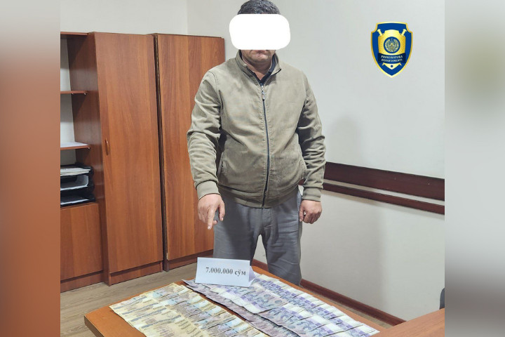 В Андижанской области помощника хокима поймали на взятке в 600 долларов