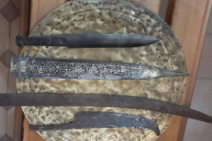 В Ахсикенте обнаружены настенные росписи, монеты и дамасские мечи эпохи Караханидов