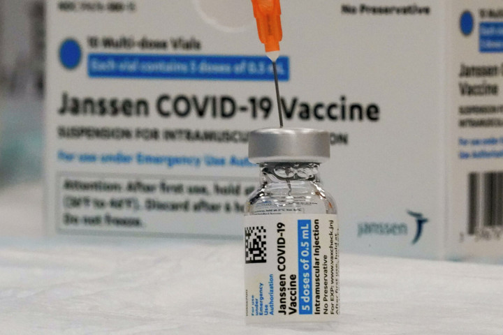 В Узбекистане стартует добровольная вакцинация бустерной дозой против коронавируса
