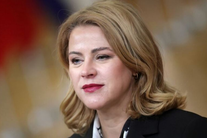Премьер-министр Латвии подала в отставку