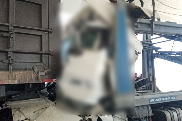 На трассе Бухара-Ургенч произошло смертельное ДТП с участием автовоза и грузовика