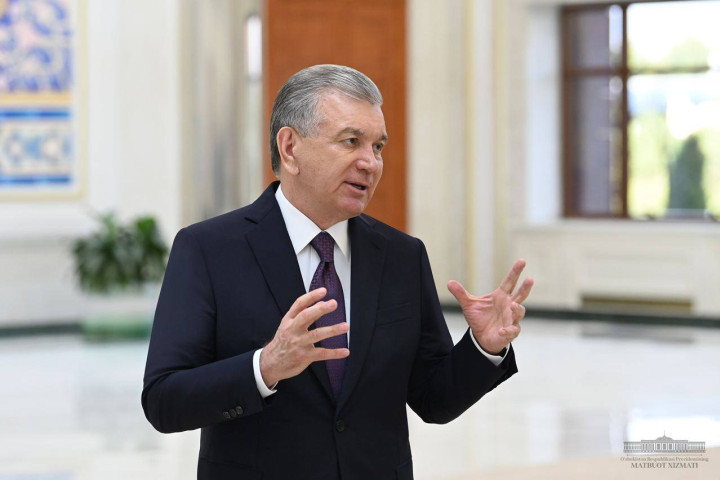 Шавкат Мирзиёев ознакомился с презентацией о планах по совершенствованию системы подготовки кадров органов дознания и следствия